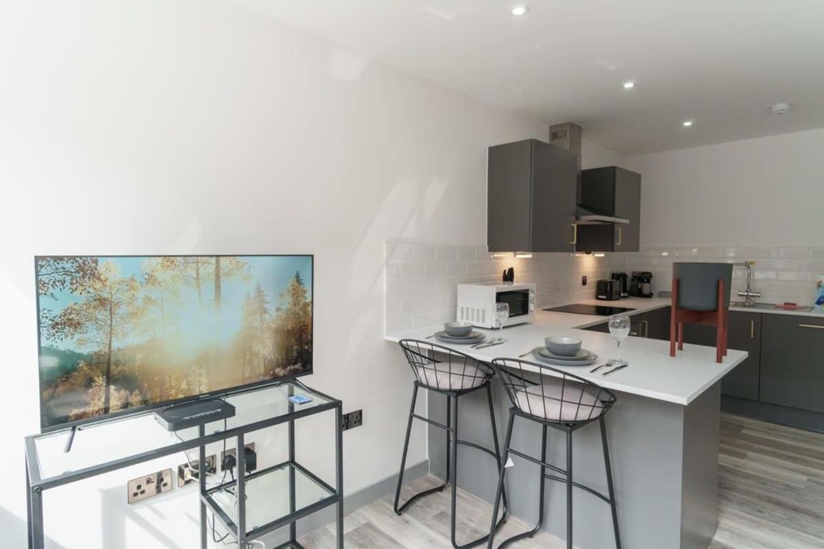 Modern 1 Bedroom Apartment In Preston Centre Exterior photo